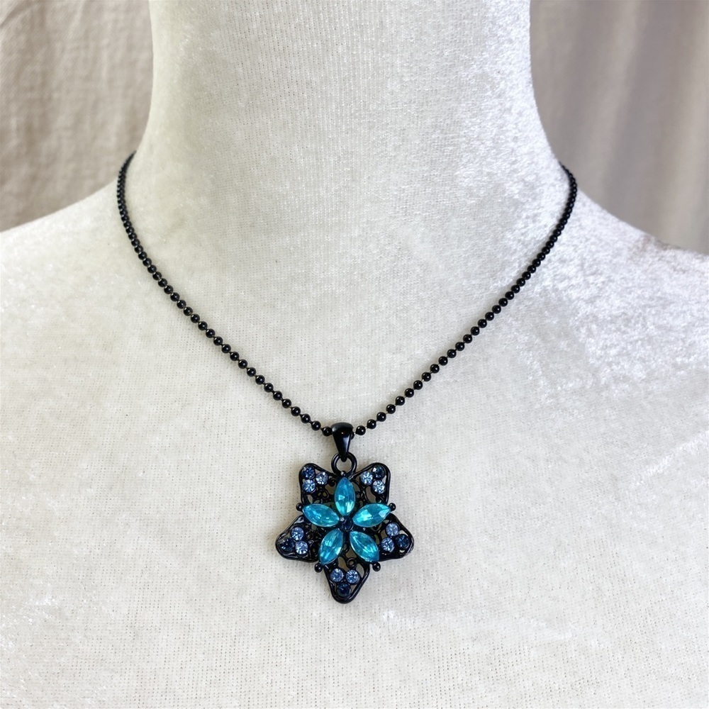 90s VCLM Black ball chain necklace with Blue rhinestone flower pendant